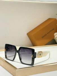 Picture of Louis Vuitton Sunglasses _SKUfw80236192fw
